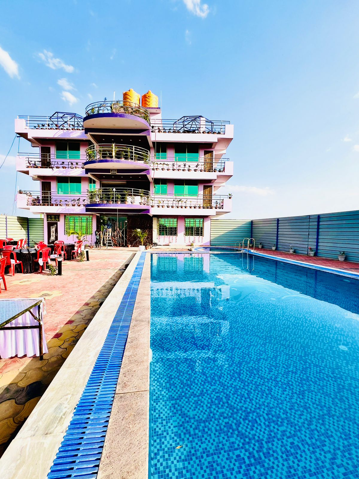 Roshan Resort - Beautiful Daytime Exterior with Pool